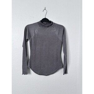 Chaser Lettuce Edge Turtleneck Women's Top Size S Long Sleeve Gray NWT